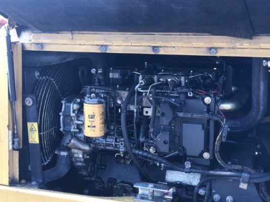 ขายรถตักล้อยาง CAT 910H ปี 2013 นำเข้าเองจากญี่ปุ่น สภาพสวยพร้อมใช้ มีVDOการทำงานครับ ขายรถตักล้อยาง CAT 910H ปี 2013 นำเข้าเองจากญี่ปุ่น สภาพสวยพร้อมใช้ มีVDOการทำงานครับ