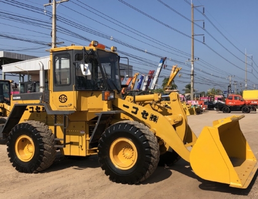 ขายรถตักล้อยาง KOMATSU WA300-1 นำเข้าเองจากญี่ปุ่น สภาพสวยพร้อมใช้ มีVDOการทำงานครับ