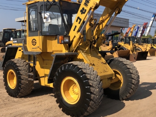 ขายรถตักล้อยาง KOMATSU WA300-1 นำเข้าเองจากญี่ปุ่น สภาพสวยพร้อมใช้ มีVDOการทำงานครับ