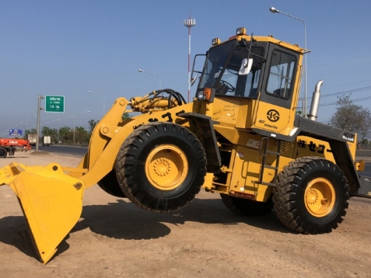 ขายรถตักล้อยาง KOMATSU WA300-1 นำเข้าเองจากญี่ปุ่น สภาพสวยพร้อมใช้ มีVDOการทำงานครับ