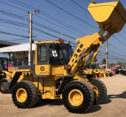 ขายรถตักล้อยาง KOMATSU WA300-1 นำเข้าเองจากญี่ปุ่น สภาพสวยพร้อมใช้ มีVDOการทำงานครับ