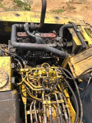 แม็กโครKOBBLCO SK200 มาร์ค3 ปี51แน่นๆเครื่องดี.ไฮโดริกแรงดี. มาลองดูครับ