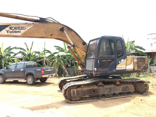 แม็กโครKOBBLCO SK200 มาร์ค3 ปี51แน่นๆเครื่องดี.ไฮโดริกแรงดี. มาลองดูครับ