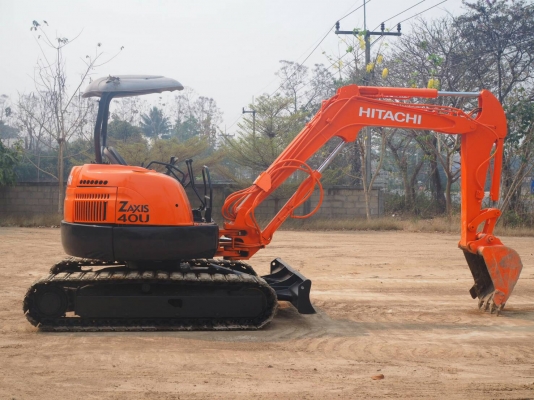 เก่านอกHITACHI ZX40U แทรคเหล็กก็อบยางราคา400,000บาท