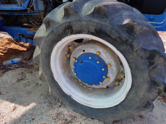 ขายรถไถ FORD 6640