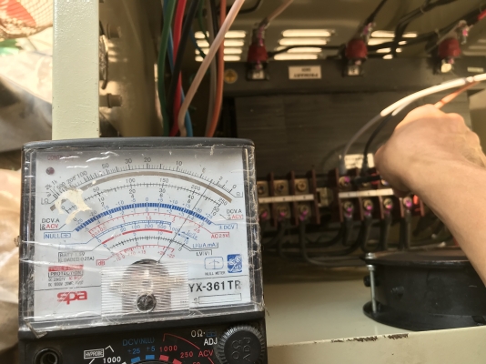 ขายหม้อแปลงไฟฟ้า 20KVA ไฟเข้า 380V 3สาย ไฟออก 200V 3สาม แยกออกได้ 3จุด  และต่อแยกเป็น 110V 2สายได้ครับ ใช้คุมเครื่องจักรญี่ปุ่น สภาพสวยมาก พร้อมใช้งาน