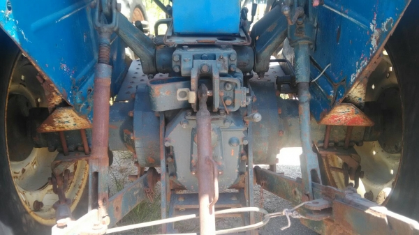 รถไถนารุ่นM5000สองเพลาสภาพดีพร้อมใช้คับ