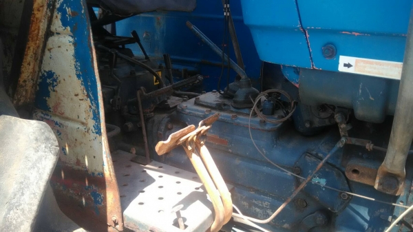 รถไถนารุ่นM5000สองเพลาสภาพดีพร้อมใช้คับ