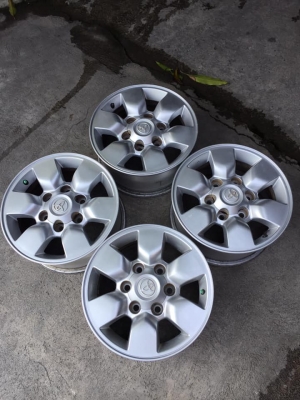 ล้อโตโยต้า ขอบ15+น๊อตเดิม ชุด4วง3900บ.โทร0879050181.ส่งได้ทั่วไทย