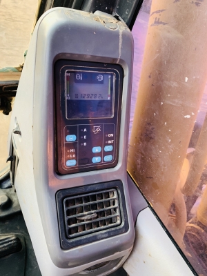 ขาย 1,250,000KOMATSU PC200-7 เล่มทะเบียน รถใช้งาน 12,xxxชม. ช่วงล่างเต็ม เครื่อง ปั๊มดี ไฟฟ้าครบ รถสวยพร้อมใช้ แอร์หนาว รถอยู่ ปทุมธานี สามโคก 090-772-3710 090-772-3708 ขาย 1,250,000KOMATSU PC200-7 เล่มทะเบียน รถใช้งาน 12,xxxชม. ช่วงล่างเต็ม เครื่อง ปั๊มดี ไฟฟ้าครบ รถสวยพร้อมใช้ แอร์หนาว รถอยู่ ปทุมธานี สามโคก 090-772-3710 090-772-3708