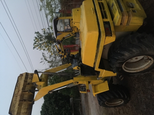 ????????????ขายรถตักล้อยาง นำเข้าจากญี่ปุ่น komatsu wa40-3 สภาพสวยพร้อมใช้งาน ระบบสมบูรณ์ สนใจสอบถามได้ที่☎️089-2579650