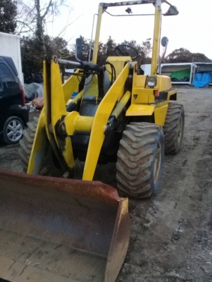 ????????????ขายรถตักล้อยาง นำเข้าจากญี่ปุ่น komatsu wa40-3 สภาพสวยพร้อมใช้งาน ระบบสมบูรณ์ สนใจสอบถามได้ที่☎️089-2579650