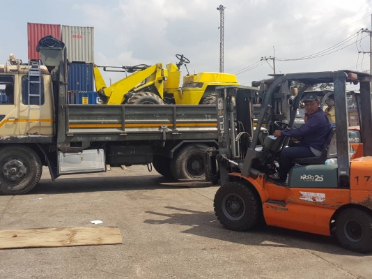 ????????????ขายรถตักล้อยาง นำเข้าจากญี่ปุ่น komatsu wa40-3 สภาพสวยพร้อมใช้งาน ระบบสมบูรณ์ สนใจสอบถามได้ที่☎️089-2579650