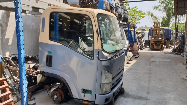 ขายหัวเก๋ง อีซุซุ NLR 130 สภาพสวย อุปกรณ์ครบ