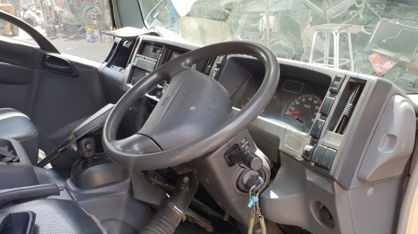 ขายหัวเก๋ง อีซุซุ NLR 130 สภาพสวย อุปกรณ์ครบ