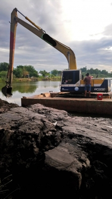 ขายโป็ะรุ่นใหม่พร้อมรถแบคโคบูมยาว16-18 เมตร5ลำKomatsu 200-5ทั้งหมดรถสวยไฟฟ้าครบทุกคันเจ้าของขายเอง