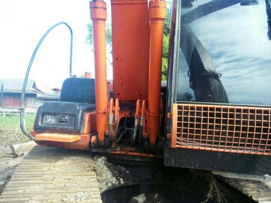 ขายรถแบคโฮ HITACHI ZX200-1 บูมยาว 16 เมตร เอกสารเล่ม ราคา 1480000