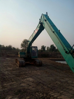 ขายรถแบคโฮ KOBELCO SK200-/// บูมยาว 18 เมตร เอกสารเล่ม ราคา 750000