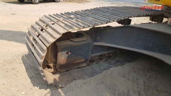 ขายรถแบคโฮ KOMATSU PC200-8M0 ซีเรียลสูง จอเหลือง กล้องหลัง กรองอากาศหลัง ใช้งานเพียง 4 พันชั่วโมง