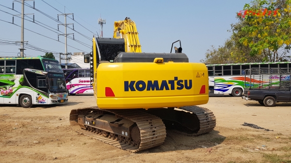 ขายรถแบคโฮ KOMATSU PC200-8M0 ซีเรียลสูง จอเหลือง กล้องหลัง กรองอากาศหลัง ใช้งานเพียง 4 พันชั่วโมง