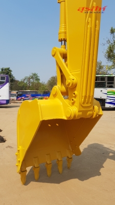 ขายรถแบคโฮ KOMATSU PC200-8M0 ซีเรียลสูง จอเหลือง กล้องหลัง กรองอากาศหลัง ใช้งานเพียง 4 พันชั่วโมง