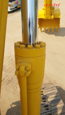 ขายรถแบคโฮ KOMATSU PC200-8M0 ซีเรียลสูง จอเหลือง กล้องหลัง กรองอากาศหลัง ใช้งานเพียง 4 พันชั่วโมง