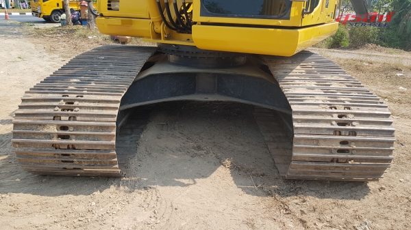 ขายรถแบคโฮ KOMATSU PC200-8M0 ซีเรียลสูง จอเหลือง กล้องหลัง กรองอากาศหลัง ใช้งานเพียง 4 พันชั่วโมง