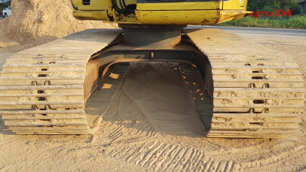 ขายรถแบคโฮ KOMATSU PC100L-6 เก่านอกผ่านการใช้งานในไทยน้อยมาก ส่วนใหญ่จอด