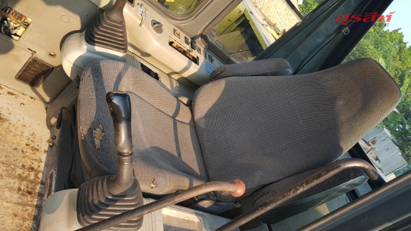 ขายรถแบคโฮ KOMATSU PC100L-6 เก่านอกผ่านการใช้งานในไทยน้อยมาก ส่วนใหญ่จอด