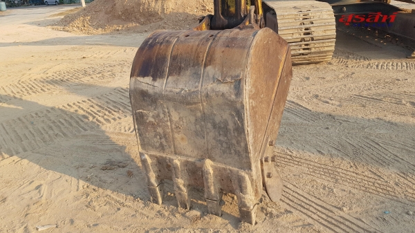 ขายรถแบคโฮ KOMATSU PC100L-6 เก่านอกผ่านการใช้งานในไทยน้อยมาก ส่วนใหญ่จอด