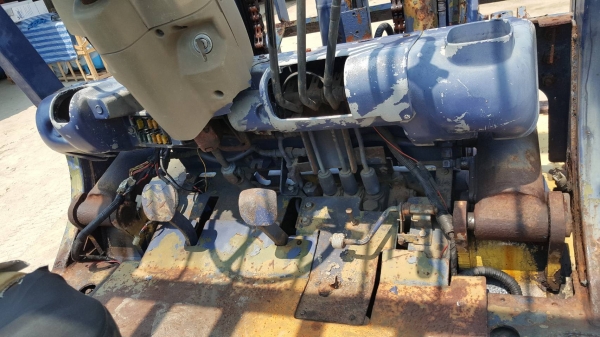 ขายรถยกโฟล์คลิฟท์KOMATSU FD35T-7 ขนาด 3.5 ตัน งาคว่ำ-หงาย ,กระบอกคู่, เชื้อเพลิงดีเซล เครื่องโคมัสสุ เครื่องยนต์6D102 เสาสูง 4 เมตร เกียร์ทอร์ค(ออโต้) ยางลมคู่หน้า-หลัง รถเดิมๆเก่านอก ขายรถยกโฟล์คลิฟท์KOMATSU FD35T-7 ขนาด 3.5 ตัน งาคว่ำ-หงาย ,กระบอกคู่, เชื้อเพลิงดีเซล เครื่องโคมัสสุ เครื่องยนต์6D102 เสาสูง 4 เมตร เกียร์ทอร์ค(ออโต้) ยางลมคู่หน้า-หลัง รถเดิมๆเก่านอก