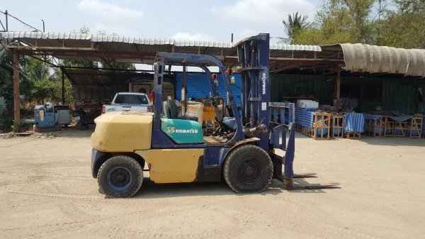 ขายรถยกโฟล์คลิฟท์KOMATSU FD35T-7 ขนาด 3.5 ตัน งาคว่ำ-หงาย ,กระบอกคู่, เชื้อเพลิงดีเซล เครื่องโคมัสสุ เครื่องยนต์6D102 เสาสูง 4 เมตร เกียร์ทอร์ค(ออโต้) ยางลมคู่หน้า-หลัง รถเดิมๆเก่านอก ขายรถยกโฟล์คลิฟท์KOMATSU FD35T-7 ขนาด 3.5 ตัน งาคว่ำ-หงาย ,กระบอกคู่, เชื้อเพลิงดีเซล เครื่องโคมัสสุ เครื่องยนต์6D102 เสาสูง 4 เมตร เกียร์ทอร์ค(ออโต้) ยางลมคู่หน้า-หลัง รถเดิมๆเก่านอก
