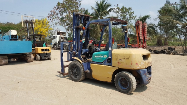 ขายรถยกโฟล์คลิฟท์KOMATSU FD35T-7 ขนาด 3.5 ตัน งาคว่ำ-หงาย ,กระบอกคู่, เชื้อเพลิงดีเซล เครื่องโคมัสสุ เครื่องยนต์6D102 เสาสูง 4 เมตร เกียร์ทอร์ค(ออโต้) ยางลมคู่หน้า-หลัง รถเดิมๆเก่านอก ขายรถยกโฟล์คลิฟท์KOMATSU FD35T-7 ขนาด 3.5 ตัน งาคว่ำ-หงาย ,กระบอกคู่, เชื้อเพลิงดีเซล เครื่องโคมัสสุ เครื่องยนต์6D102 เสาสูง 4 เมตร เกียร์ทอร์ค(ออโต้) ยางลมคู่หน้า-หลัง รถเดิมๆเก่านอก