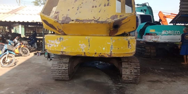ขายจ้า..KOMATSU PC120-3 เก่าในสภาพดี  พร้อมใช้ ลองระบบกันได้ทุกวัน โทร 089-3818694 จ๊อย