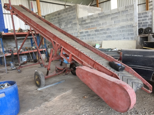 สายพานลำเลียงวัสดุ