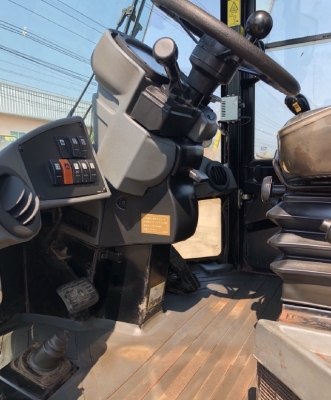 ขายรถตักล้อยาง CAT 924H ปี 2013 นำเข้าเองจากญี่ปุ่น สภาพสวยพร้อมใช้ มีVDOการทำงานครับ