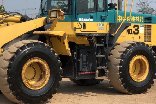 ขายรถตักล้อยาง KOMATSU WA430-6 นำเข้าเองจากญี่ปุ่น สภาพสวยพร้อมใช้ มีVDOการทำงานครับ ขายรถตักล้อยาง KOMATSU WA430-6 นำเข้าเองจากญี่ปุ่น สภาพสวยพร้อมใช้ มีVDOการทำงานครับ