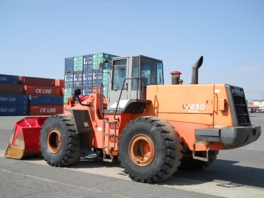 ขายรถตักล้อยาง HITACHI LX230-7 (TCM L40) นำเข้าเองจากญี่ปุ่น สภาพสวยพร้อมใช้ ถึงเร็วๆนี้ครับ