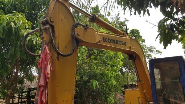 ขาย แบคโฮ KOMATSU PC60-3 เครื่องดี ช่วงล่างดี ปั้มอ่อนต้องเช็คหน่อย ราคาต่อรองได้ ขาย แบคโฮ KOMATSU PC60-3 เครื่องดี ช่วงล่างดี ปั้มอ่อนต้องเช็คหน่อย ราคาต่อรองได้