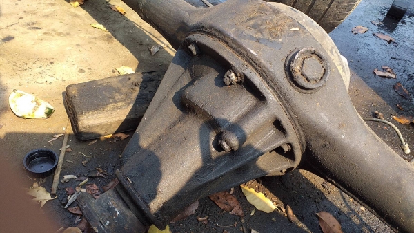 ขายเพลาท้าย isuzu dragon 3.0 di เฟืองใหญ่  7000 บาท