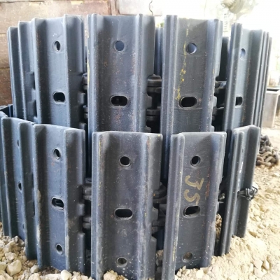 ขายแทรคเหล็ก นำเข้าเกาหลี อย่างดี (ใส่รถขุด ขนาดPc10 - Pc15) ????ราคาย่อมเยาว์???? ‼️ลูกค้าท่านใด สนใจ-สอบถาม ได้นะครับ ของพร้อมส่ง‼️ ☎️ติดต่อ 096-3268553 (สถิตย์พันธ์) ????ID LINE 0963268553 ร้านรุ่งเจริญแทรกเตอร์ อำเภอพระพุทธบาท จังหวัดสระบุรี