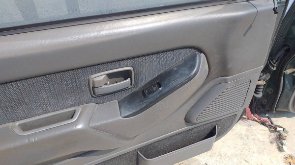 เฟืองกระจกประตูไฟฟ้า เซ็นทรัลล็อค พร้อมสวิทซ์ ชุดสายไฟ ทั้งชุด isuzu mu wizard ใส่ tfr cameo vega dragoneye คู่ละ6000บาท