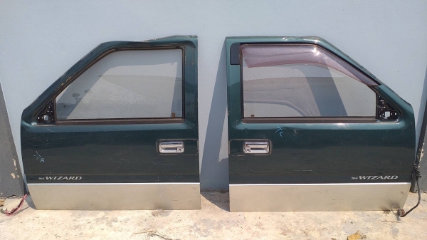 เฟืองกระจกประตูไฟฟ้า เซ็นทรัลล็อค พร้อมสวิทซ์ ชุดสายไฟ ทั้งชุด isuzu mu wizard ใส่ tfr cameo vega dragoneye คู่ละ6000บาท