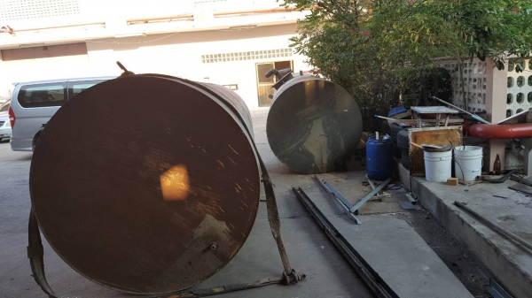 ถัง9000 ลิตรสภาพดีไม่มีผุ ถัง9000 ลิตรสภาพดีไม่มีผุ