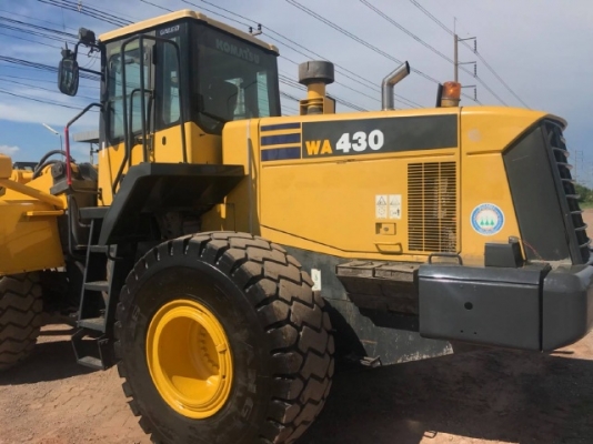 ขายรถตักล้อยาง KOMATSU WA430-5 นำเข้าเองจากญี่ปุ่น สภาพสวยพร้อมใช้ มีVDOการทำงานครับ ขายรถตักล้อยาง KOMATSU WA430-5 นำเข้าเองจากญี่ปุ่น สภาพสวยพร้อมใช้ มีVDOการทำงานครับ