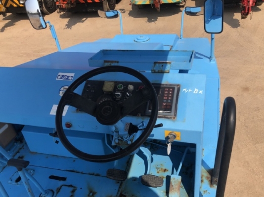 ขายรถบด 9 ล้อ DYNAPAC CP202 ปี 2000 นำเข้าเองจากญี่ปุ่น สภาพสวยพร้อมใช้ มีVDOการทำงานครับ ขายรถบด 9 ล้อ DYNAPAC CP202 ปี 2000 นำเข้าเองจากญี่ปุ่น สภาพสวยพร้อมใช้ มีVDOการทำงานครับ