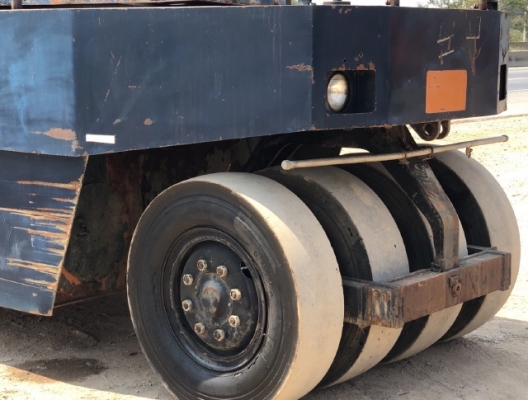 ขายรถบด 9 ล้อ SAKAI TS200 นำเข้าเองจากญี่ปุ่น สภาพสวยพร้อมใช้ มีVDOการทำงานครับ