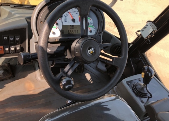 ขายรถตักล้อยาง CAT 924H ปี 2013 นำเข้าเองจากญี่ปุ่น สภาพสวยพร้อมใช้ มีVDOการทำงานครับ ขายรถตักล้อยาง CAT 924H ปี 2013 นำเข้าเองจากญี่ปุ่น สภาพสวยพร้อมใช้ มีVDOการทำงานครับ