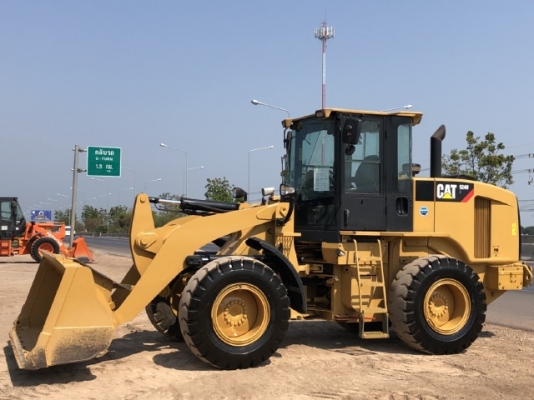 ขายรถตักล้อยาง CAT 924H ปี 2013 นำเข้าเองจากญี่ปุ่น สภาพสวยพร้อมใช้ มีVDOการทำงานครับ ขายรถตักล้อยาง CAT 924H ปี 2013 นำเข้าเองจากญี่ปุ่น สภาพสวยพร้อมใช้ มีVDOการทำงานครับ