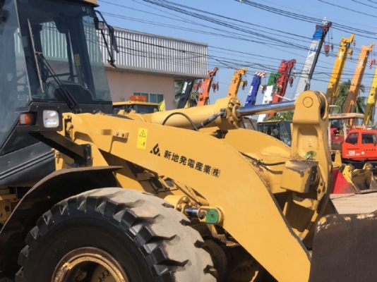 ขายรถตักล้อยาง CAT 962H นำเข้าเองจากญี่ปุ่น สภาพสวยพร้อมใช้ มีVDOการทำงานครับ ขายรถตักล้อยาง CAT 962H นำเข้าเองจากญี่ปุ่น สภาพสวยพร้อมใช้ มีVDOการทำงานครับ